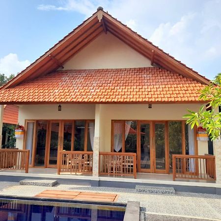 Sindhu Mesari Bungalow Toyapakeh ภายนอก รูปภาพ