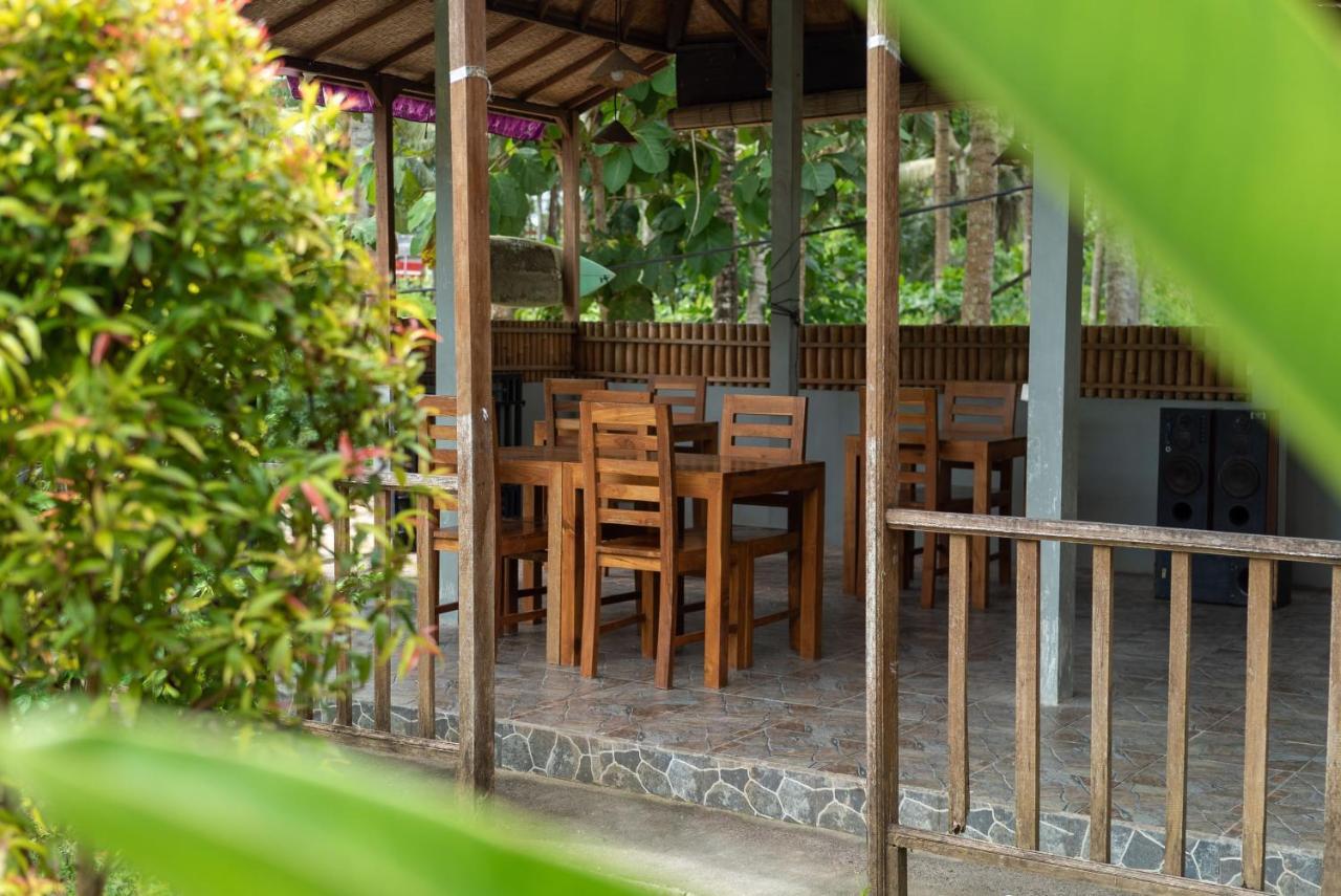 Sindhu Mesari Bungalow Toyapakeh ภายนอก รูปภาพ