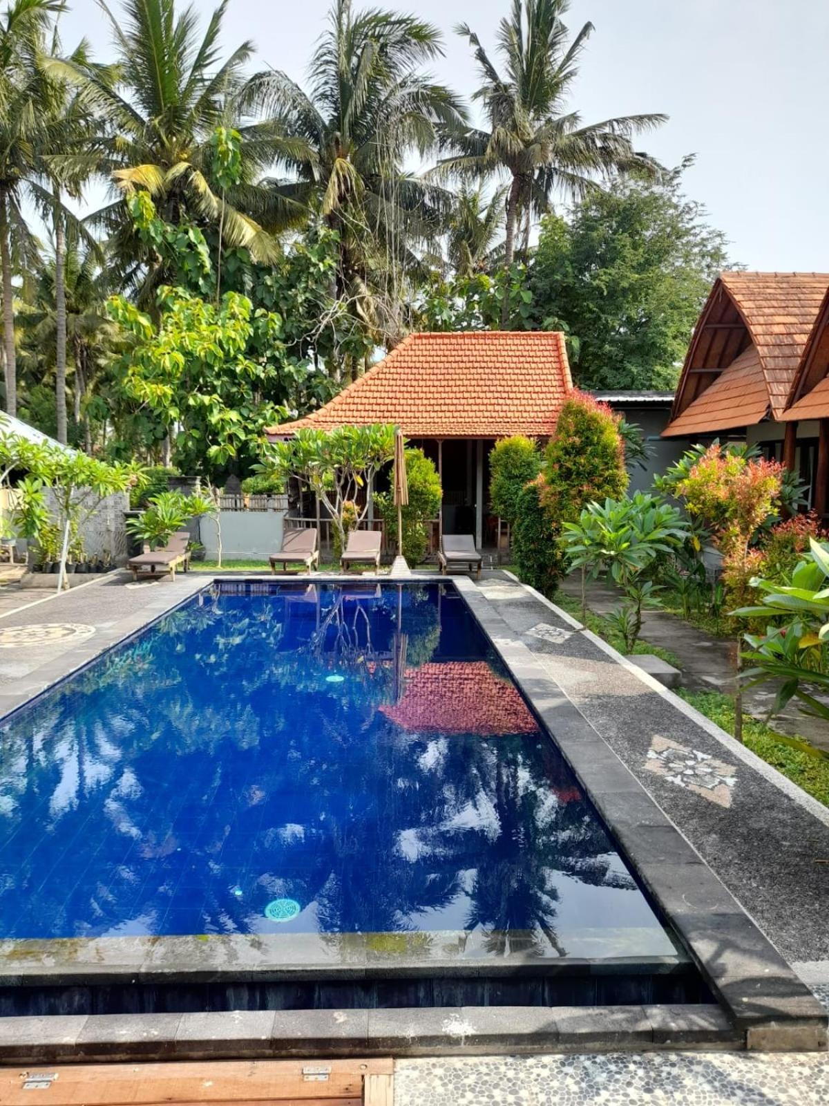 Sindhu Mesari Bungalow Toyapakeh ภายนอก รูปภาพ
